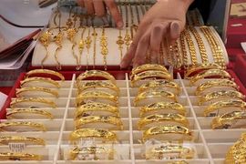 Giá vàng hạ nhiệt, thị trường chờ đợi dữ liệu lạm phát của Mỹ