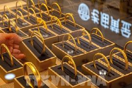 Giá vàng đi ngang, thị trường nín thở chờ phát biểu của Chủ tịch Fed