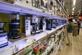 Thuế quan đẩy căng thẳng Mỹ - Canada leo thang