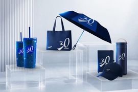 VIB 30 năm: Từ “Hành trình vì những bước tiến” đến “Trạm bước tiến” - trao hàng chục ngàn quà tặng đến khách hàng