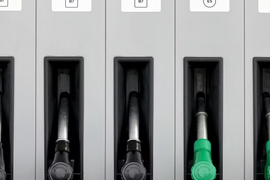Chi phí năng lượng toàn cầu tăng 330 tỷ USD do cuộc khủng hoảng Trung Đông
