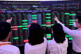 Hàng tỷ USD chờ đổ vào chứng khoán Việt Nam, loạt cổ phiếu được dự báo hút tiền mạnh