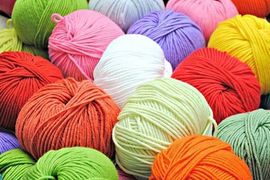 Uniqlo giảm dư nợ, May Việt Tiến báo lãi kỷ lục