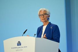 Chủ tịch ECB: Cú sốc lạm phát hiện tại sẽ kéo dài hơn dự đoán