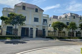 Đề xuất mở tài khoản bảo đảm 5% tiền làm sổ hồng: Lợi cho chủ đầu tư, người mua nhà vẫn "cầm đằng lưỡi"?