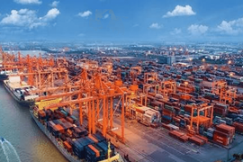 Kinh tế Việt Nam giữ đà tăng trưởng, áp lực cuối năm gia tăng