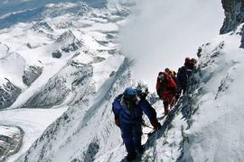 Công ty chứng khoán dự báo VN-Index có thể trở lại vùng 1.900 điểm