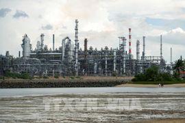 Giá dầu thô giảm 2% khi nỗi lo gián đoạn nguồn cung từ Saudi Arabia hạ nhiệt