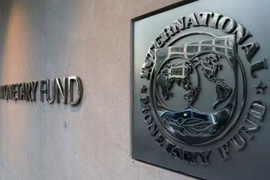 IMF cảnh báo nợ công toàn cầu vượt 100% GDP vào năm 2029