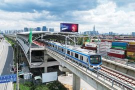 Sau nhà ga đường sắt, TP.HCM tính chuyện gì với vùng đất 1km xung quanh?
