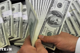 Tổng nợ toàn cầu chạm mức kỷ lục trên 365.000 tỷ USD