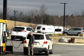 Mỹ tiếp tục nới lỏng các tiêu chuẩn tiết kiệm nhiên liệu với xe hơi