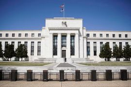 Quan chức Fed: Chưa cần vội tăng lãi suất vào cuối năm nay