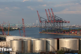 Thế giới bước vào chu kỳ lãi suất mới sau cú sốc năng lượng