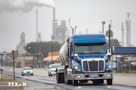 Mỹ ưu tiên tăng sản lượng dầu thay vì cấm xuất khẩu
