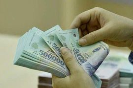 Lãi suất liên ngân hàng giảm mạnh, NHNN bơm ròng hơn 5.600 tỷ đồng