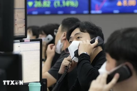 Cổ phiếu công nghệ bứt phá trước khi Mỹ công bố lạm phát