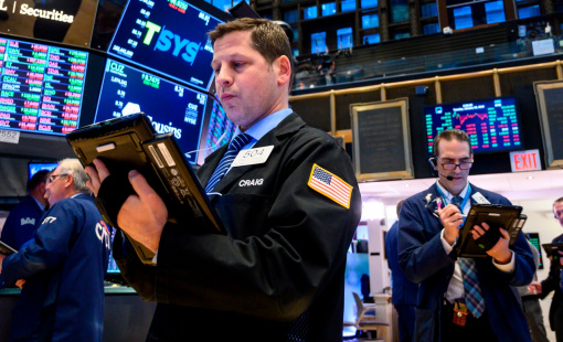 Chứng khoán Mỹ đồng loạt hồi phục, Dow Jones tăng 550 điểm