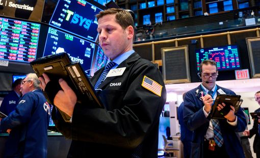 Chứng khoán Mỹ đồng loạt hồi phục, Dow Jones tăng 550 điểm