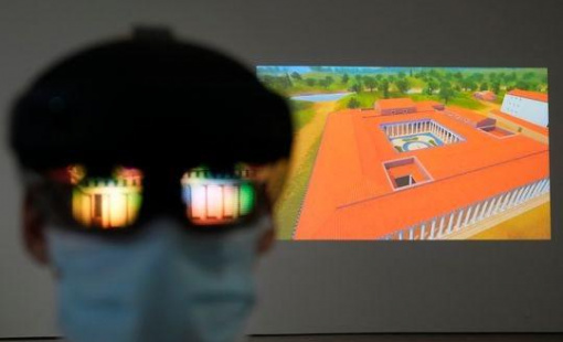 Lý do Microsoft vẫn nhảy vào vũ trụ ảo dù chứng kiến Meta lỗ hàng tỷ USD