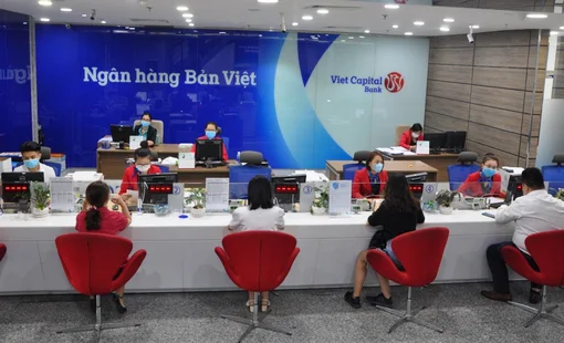 Người gửi tiền món nhỏ đã có thể được lãi suất 8,4%/năm