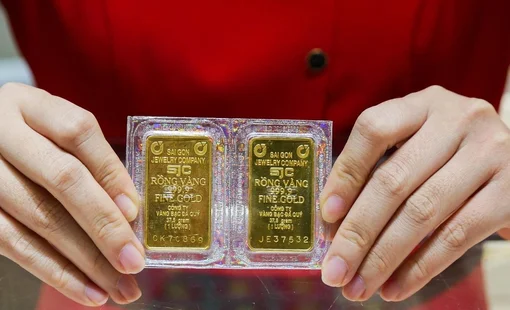Khoảng cách giữa giá vàng SJC và thế giới thu hẹp mạnh