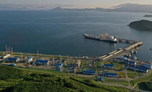 Kế hoạch áp giá trần dầu Nga gặp cản trở mới