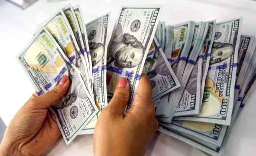 Tỷ giá USD/VND bật mạnh trở lại trên thị trường tự do