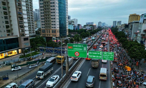 Hạ tầng giao thông Hà Nội đã có nhiều đổi thay với gam màu tươi sáng