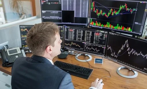 [BizDEAL] Dragon Capital không còn là cổ đông lớn của FPT, HAH