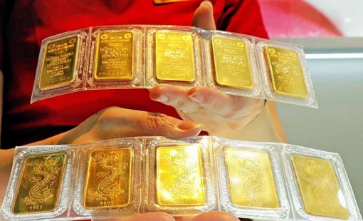 Giá vàng thế giới rơi vào thời kỳ suy giảm, giá vàng SJC tiếp tục ở mức cao