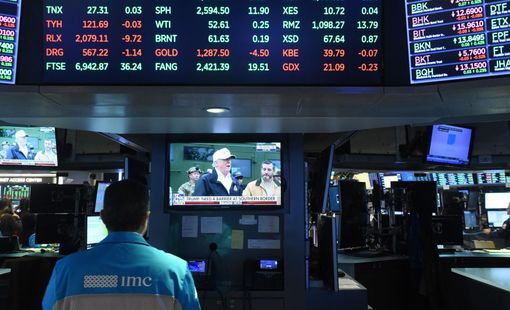 Dow Jones khép lại tháng tăng điểm mạnh nhất tính từ năm 1976