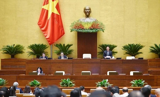 Tránh “vừa đá bóng, vừa thổi còi” trong xây dựng bảng giá đất