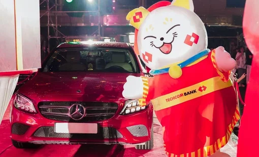Techcombank tri ân khách hàng trăm nghìn quà tặng “Mèo đại cát” trị giá đến 100 tỷ đồng