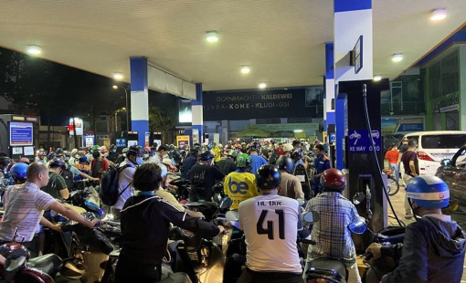 "Sẽ tính toán các chi phí liên quan đến xăng dầu vào kỳ điều hành 21/11"