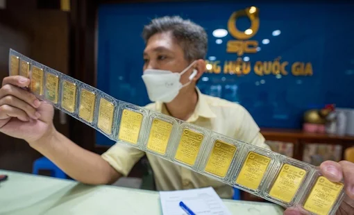 Giá vàng SJC giảm nhẹ, vẫn còn động lực trên thị trường thế giới
