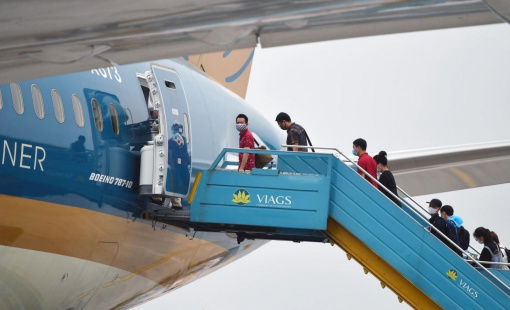 Khách bay nội địa hồi phục, vượt mức trước đại dịch