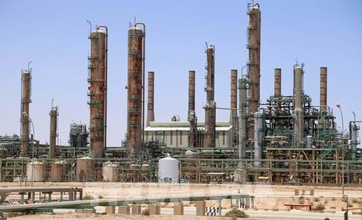 Chiều 25/11, giá dầu châu Á đi lên do lo ngại về nhu cầu của Trung Quốc