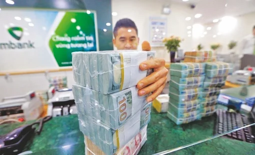 Ngân hàng Nhà nước “rắn”, giá USD liên ngân hàng rơi