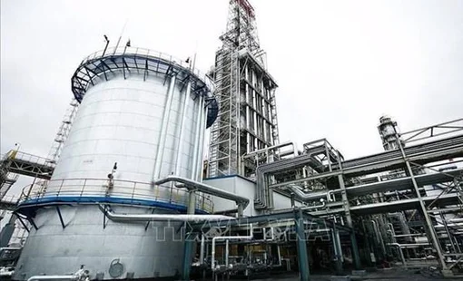 Ukraine đề xuất áp trần 30-40 USD/thùng đối với dầu Nga