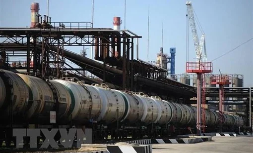 EU không tìm được tiếng nói chung về áp trần giá dầu của Nga