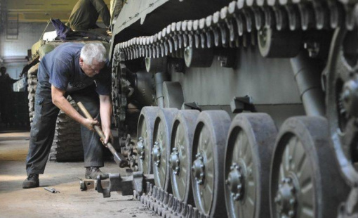 Những thách thức nghiêm trọng với ngành công nghiệp quốc phòng EU