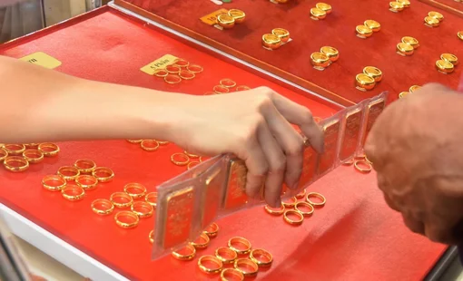 Giá vàng SJC “trụ vững” ở mốc 67 triệu đồng/lượng