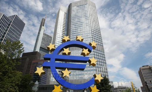Eurozone xem xét kế hoạch hỗ trợ năng lượng khi kinh tế suy thoái
