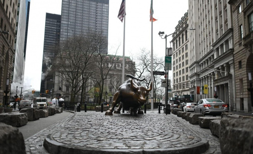 Đằng sau những ngày trầm lắng bất thường trên phố Wall