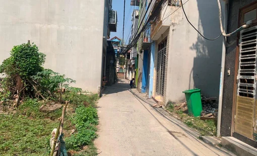Nhà trong ngõ Hà Nội “hét” giá cao: Cầm 4 tỷ chật vật tìm nhà 30m2
