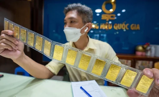 Giá vàng tiếp tục giảm