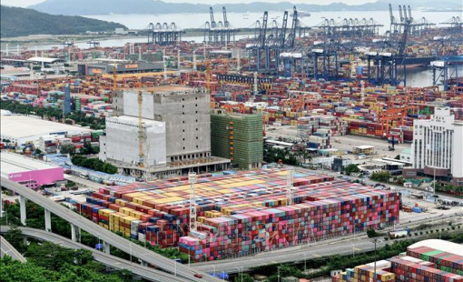 Những "đám mây đen" che phủ nền kinh tế