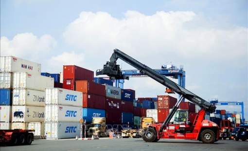 Dấu ấn xuất nhập khẩu hàng hóa Việt Nam chạm mốc 700 tỷ USD