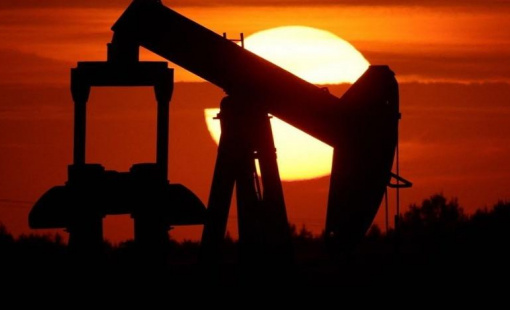 Giá dầu giảm sâu bởi loạt tin xấu